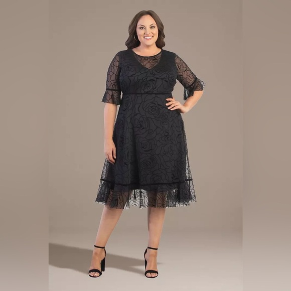 KIYONNA Plus Size 4X Mesh Illusion Sleeves Tea Length A-Line
STYLE# 13223603 - Picture 1 of 3